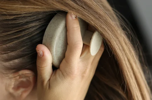 Scalp Massage Techniques to Loosen Flakes and Improve Circulation