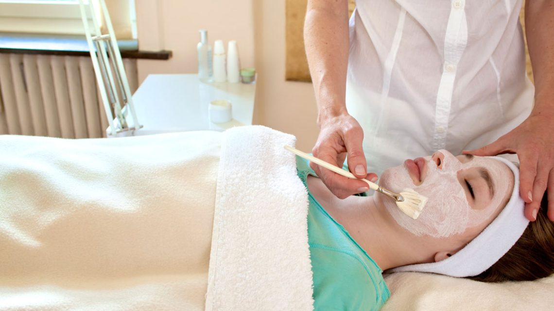 Professional Acne Treatments: Chemical Peels, Laser Therapy, Extractions